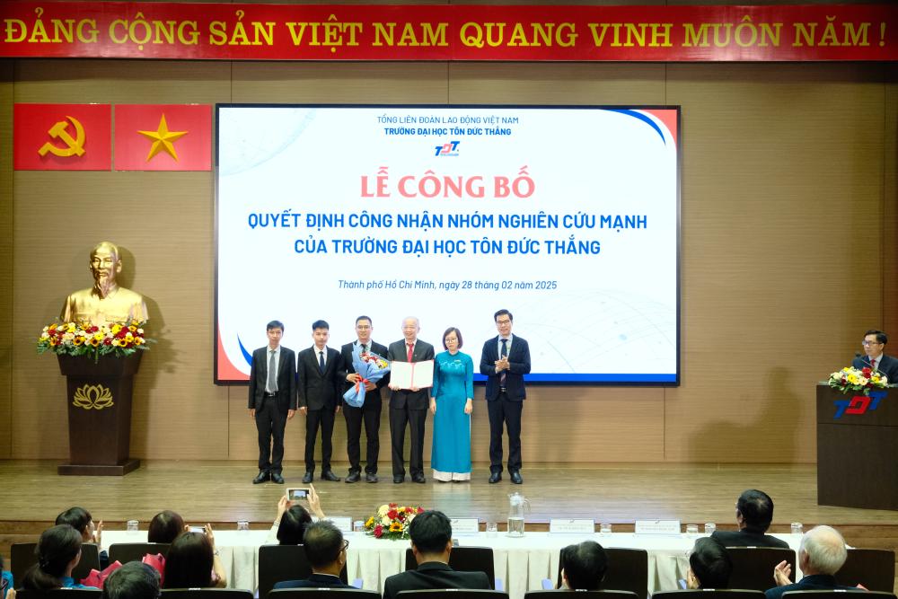 Phòng nghiên cứu Cơ học vật liệu và Kết cấu tiên tiến