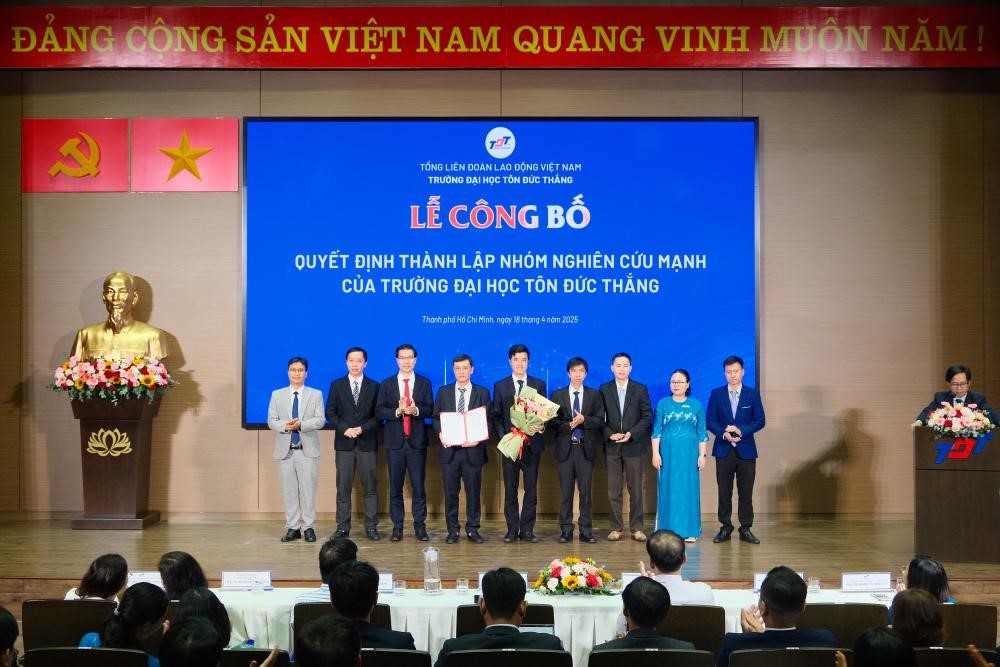 Nhóm nghiên cứu Xử lý ngôn ngữ tự nhiên và Khai phá tri thức