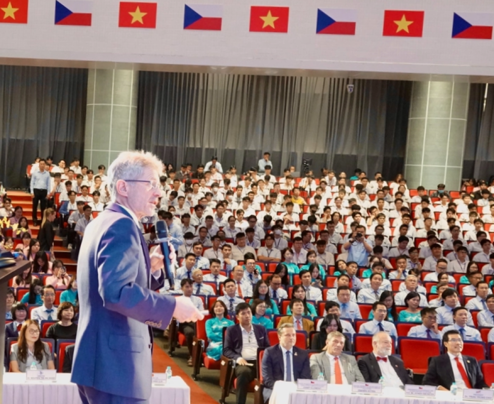 Tiep_phai_doan_Sec