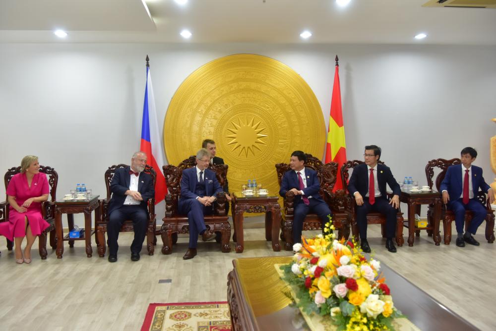 Tiep_phai_doan_Sec