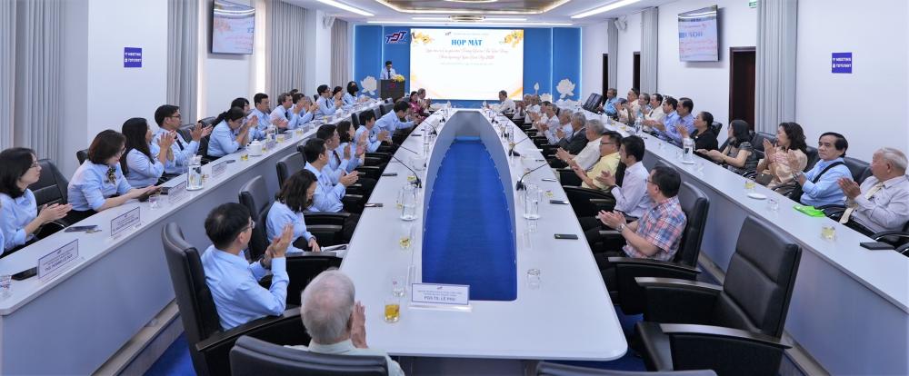 Vui_Tet_xa_nha_2026