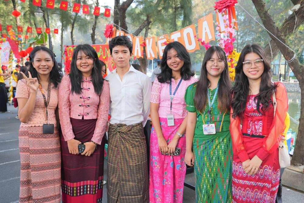 Ngay_hoi_SV_QT