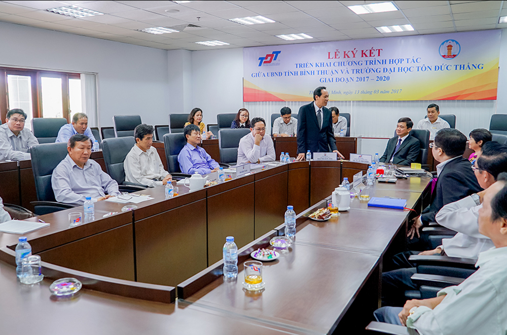 Ton Duc Thang University signs the 2017-2020 cooperation plan with Binh Thuan Province People's Committee